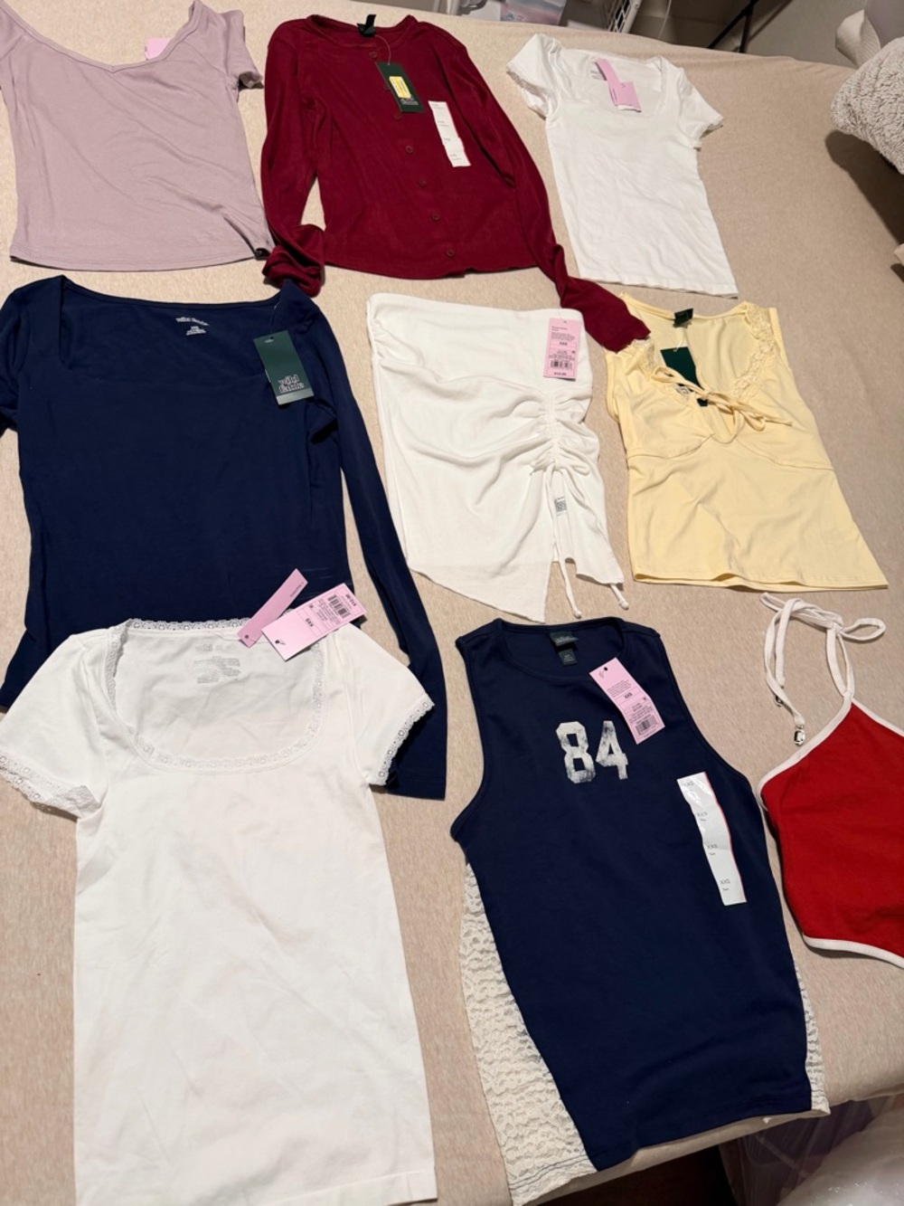 Lot of Women's Tops - Mixed Colors (NOBRAND)